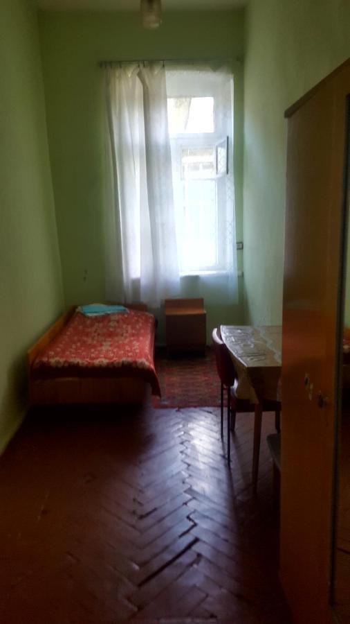Firuza Hostel Borjomi Eksteriør billede