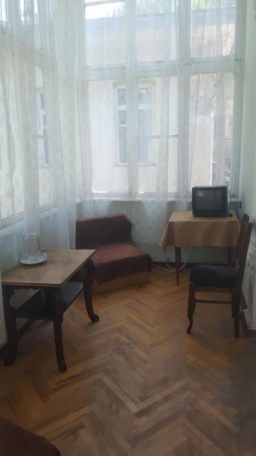 Firuza Hostel Borjomi Eksteriør billede
