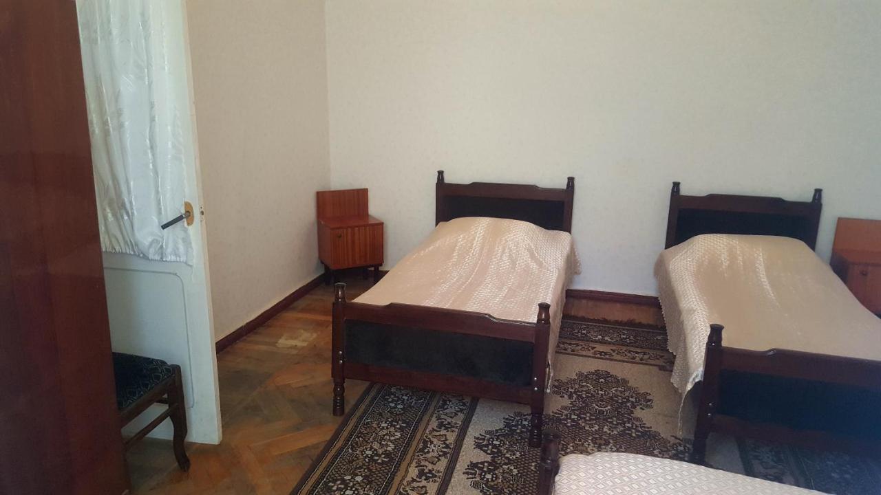 Firuza Hostel Borjomi Eksteriør billede