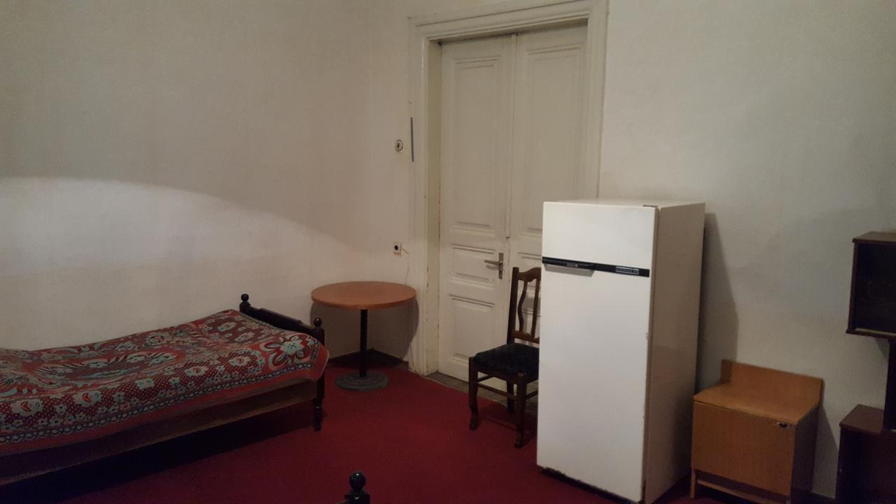 Firuza Hostel Borjomi Eksteriør billede