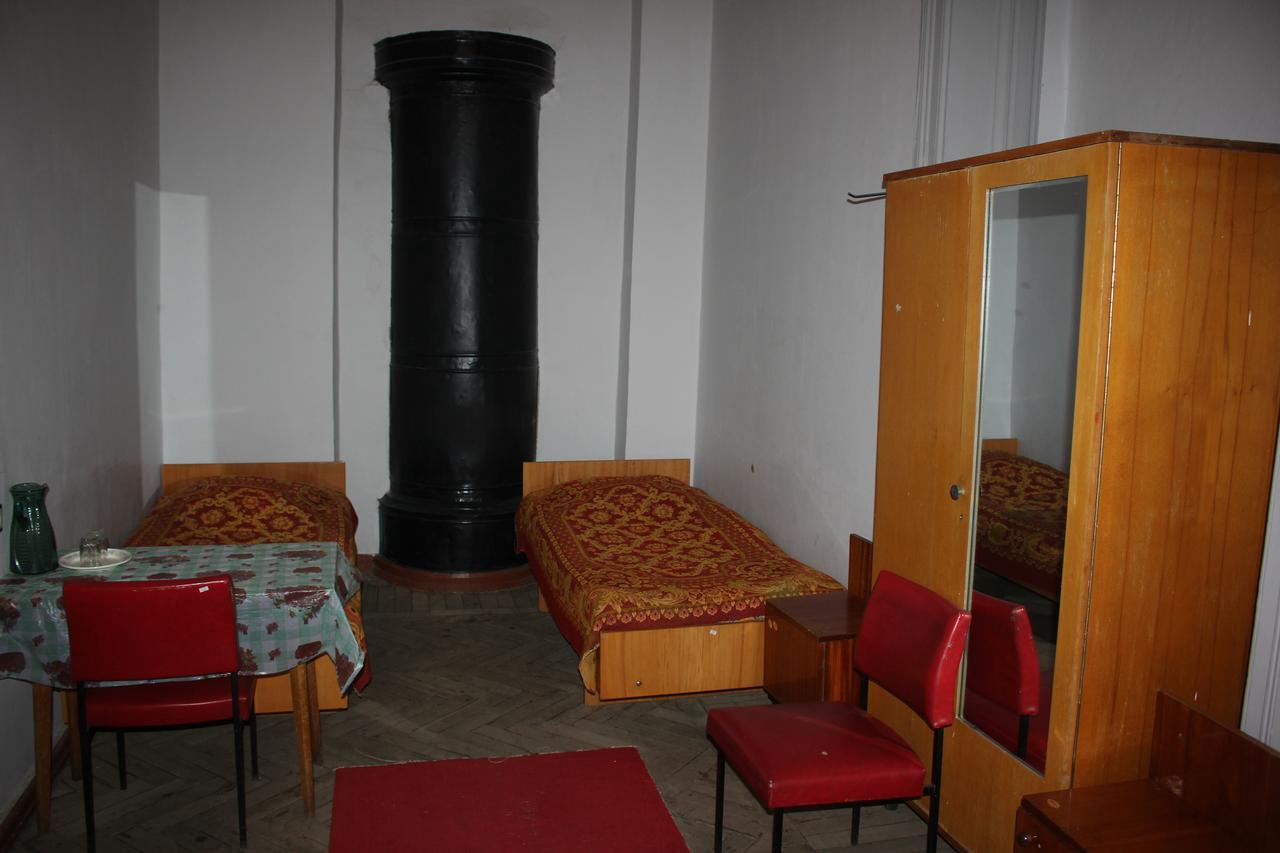 Firuza Hostel Borjomi Eksteriør billede